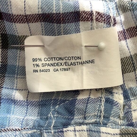 Gap Classic Fit Lightweight Plaid Button Down Shirt - Picture 3 of 6